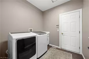9267 Victoria Ln, North Ridgeville, OH 44039 - Photo 25