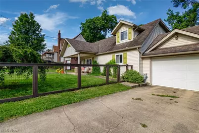 277 Beechwood Boulevard, Wintersville, OH 43953 - Photo 3