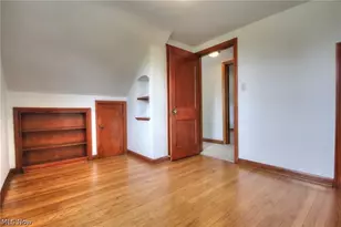 33901 Eddy Rd, Willoughby Hills, OH 44094 - Photo 17