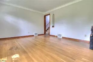 33901 Eddy Rd, Willoughby Hills, OH 44094 - Photo 9