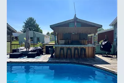 906 Westview Drive, Belpre, OH 45714 - Photo 1