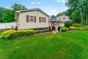 1827 Brockton Dr, Austintown, OH 44511 - Photo 3