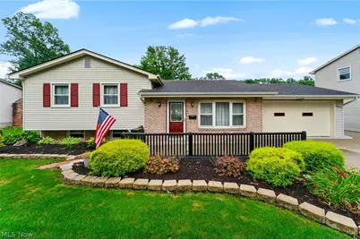 1827 Brockton Drive, Austintown, OH 44511 - Photo 1