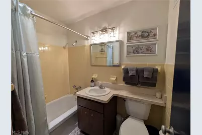 11850 Edgewater Drive #717, Oakwood, OH 44107 - Photo 9