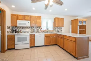 831 Auburn Hills Dr, Boardman, OH 44512 - Photo 9