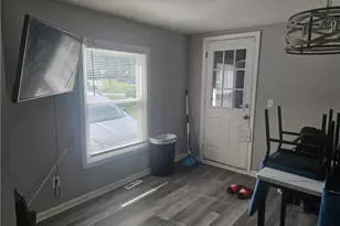 3933 Sylvia Ln, Youngstown, OH 44511 - Photo 5