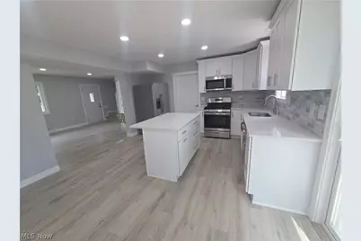 203 Paxton Road, Eastlake, OH 44095 - Photo 9