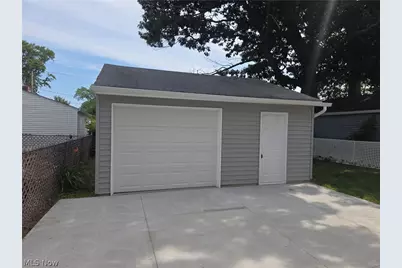 203 Paxton Road, Eastlake, OH 44095 - Photo 25