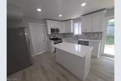 203 Paxton Road, Eastlake, OH 44095 - Photo 5