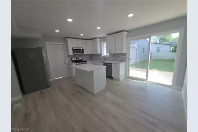 203 Paxton Road, Eastlake, OH 44095 - Photo 7