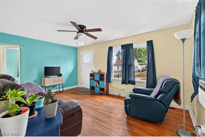 1611 32nd Street NE, Canton, OH 44714 - Photo 7