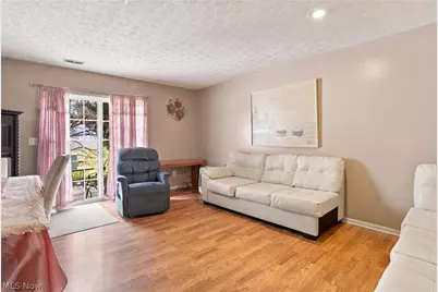 4649 Hobson Drive, Columbus, OH 43228 - Photo 7