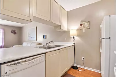 4649 Hobson Drive, Columbus, OH 43228 - Photo 5