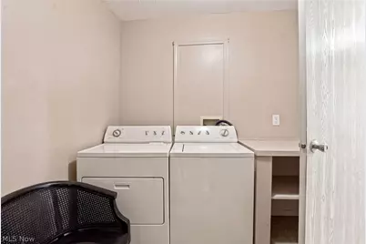4649 Hobson Drive, Columbus, OH 43228 - Photo 15
