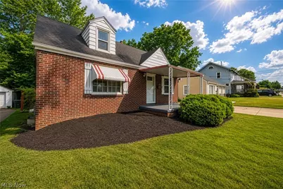1320 19th Street NE, Canton, OH 44714 - Photo 1