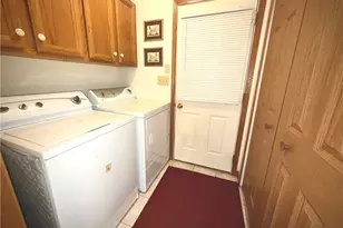 523 Wilcox Rd, Youngstown, OH 44515 - Photo 13