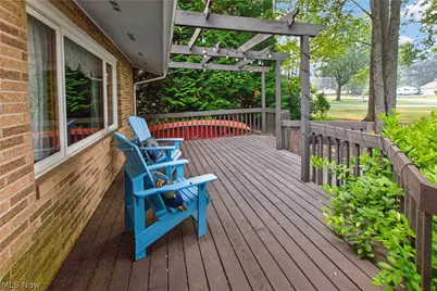 8402 Edge Lake Oval, Northfield, OH 44067 - Photo 7
