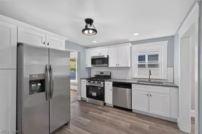 18104 Windward Road, Loveland, OH 44119 - Photo 7