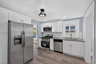 18104 Windward Rd, Loveland, OH 44119 - Photo 7