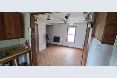 517 Dewitt Street, Lorain, OH 44055 - Photo 5
