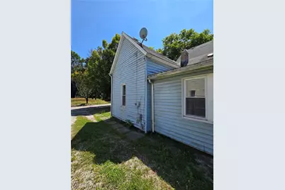 5915 Cable Avenue, Loveland, OH 44127 - Photo 5