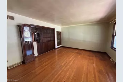 641 Matawan Drive, Campbell, OH 44405 - Photo 5
