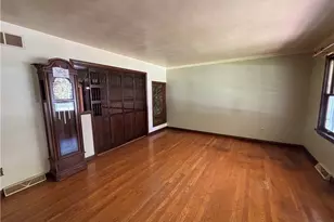 641 Matawan Dr, Campbell, OH 44405 - Photo 5