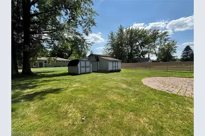 641 Matawan Drive, Campbell, OH 44405 - Photo 39