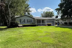 641 Matawan Dr, Campbell, OH 44405 - Photo 43