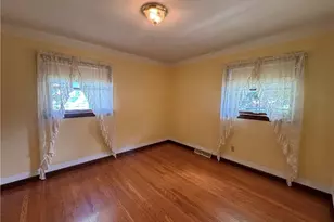 641 Matawan Dr, Campbell, OH 44405 - Photo 23