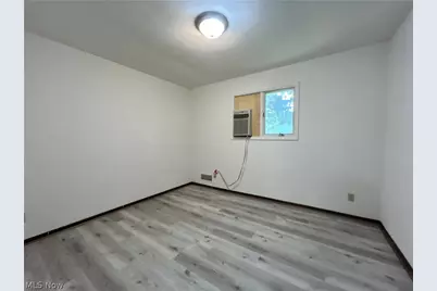 94 View Street #9, Weirton, WV 26062 - Photo 5