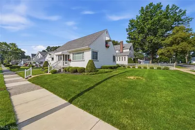 1808 Broad Boulevard, Cuyahoga Falls, OH 44223 - Photo 9