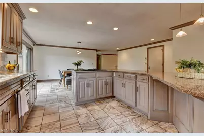 1157 Hilltop Road NW, New Philadelphia, OH 44663 - Photo 9