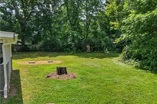 8136 Timberlane Dr, Concord Twp, OH 44077 - Photo 5