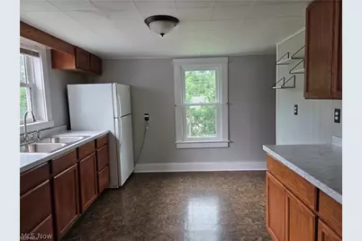 208 W Main Street, New Concord, OH 43762 - Photo 5