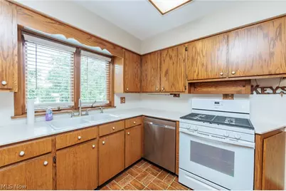 2568 16th Street, Cuyahoga Falls, OH 44223 - Photo 13