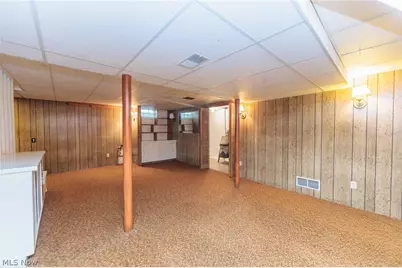 2568 16th Street, Cuyahoga Falls, OH 44223 - Photo 33