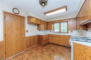2568 16th St, Cuyahoga Falls, OH 44223 - Photo 11
