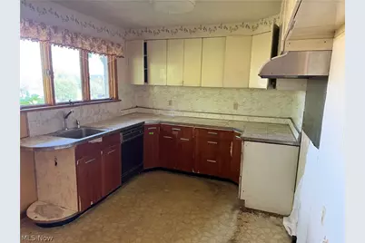 610 Broadview Circle, East Liverpool, OH 43920 - Photo 5