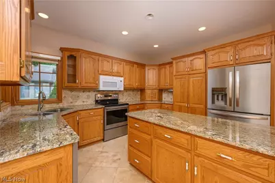 206 Shenandoah Boulevard, Barberton, OH 44203 - Photo 13