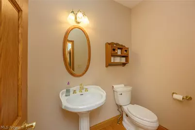 206 Shenandoah Boulevard, Barberton, OH 44203 - Photo 17