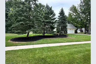 2462 Candlewood Drive, Avon, OH 44011 - Photo 9