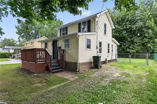 5605 Chagrin Dr, Mentor on the Lake, OH 44060 - Photo 3