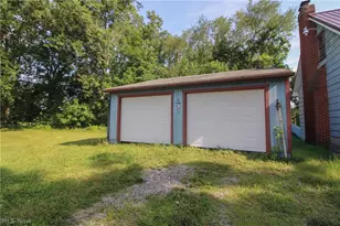 5724 Arrel Rd, Lowellville, OH 44436 - Photo 5