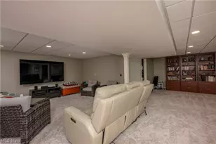 827 Mesa Verde Dr, Barberton, OH 44203 - Photo 37