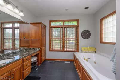 827 Mesa Verde Drive, Barberton, OH 44203 - Photo 29