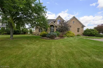 827 Mesa Verde Drive, Barberton, OH 44203 - Photo 1