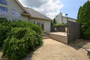 827 Mesa Verde Dr, Barberton, OH 44203 - Photo 7
