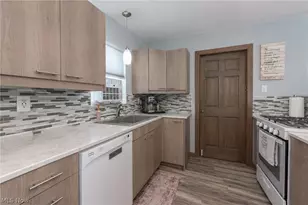 54 Bristol Ave, Painesville, OH 44077 - Photo 7