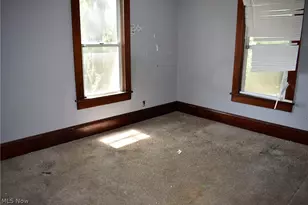 47 Lincoln Ave, East Palestine, OH 44413 - Photo 5